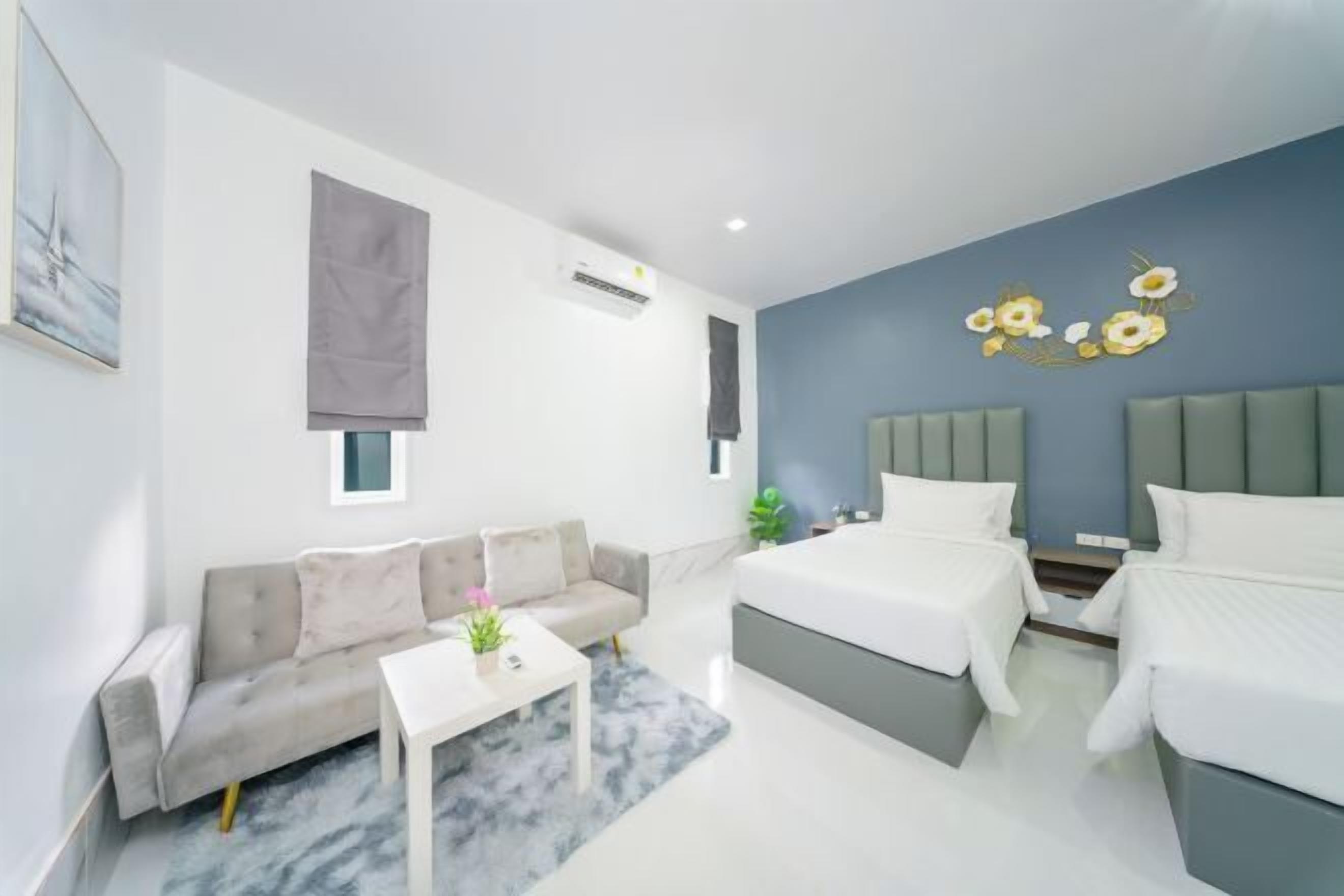 客房内保险箱、特色装修、办公桌、免费 WiFi