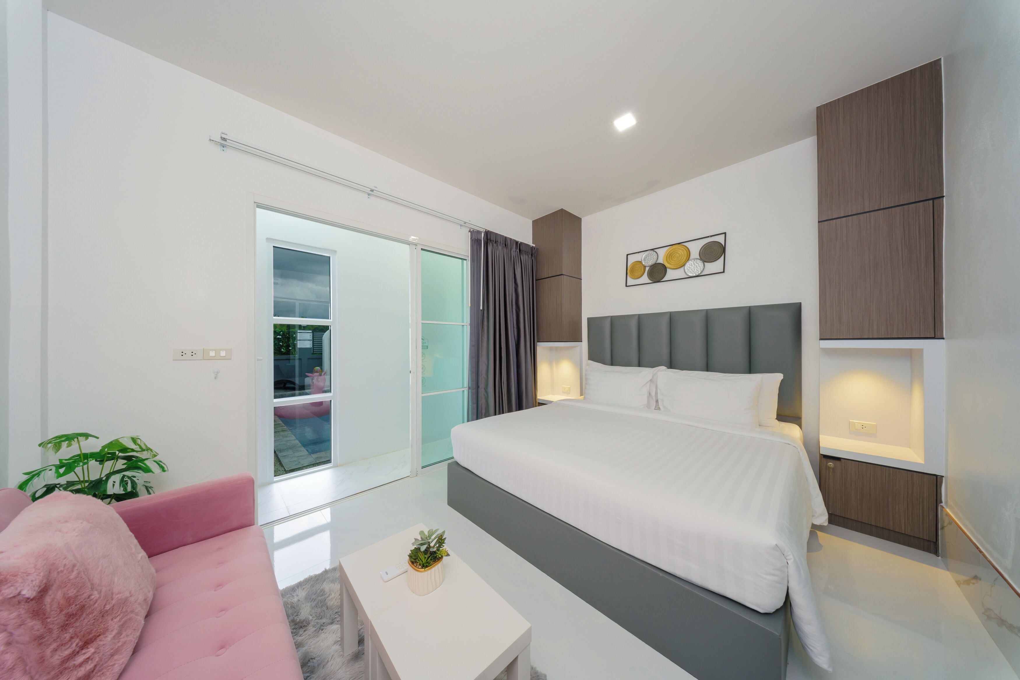 3 Bedroom PoolVilla with Rooftop Terrace | 客房內保險箱、獨特裝潢、書桌、免費無線上網