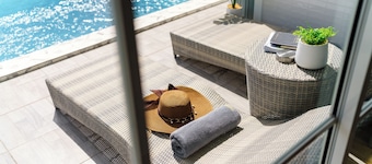 克拉比的百灵泳池别墅