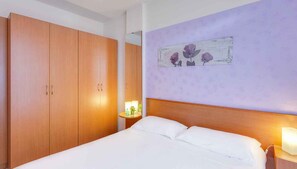 2 bedrooms
