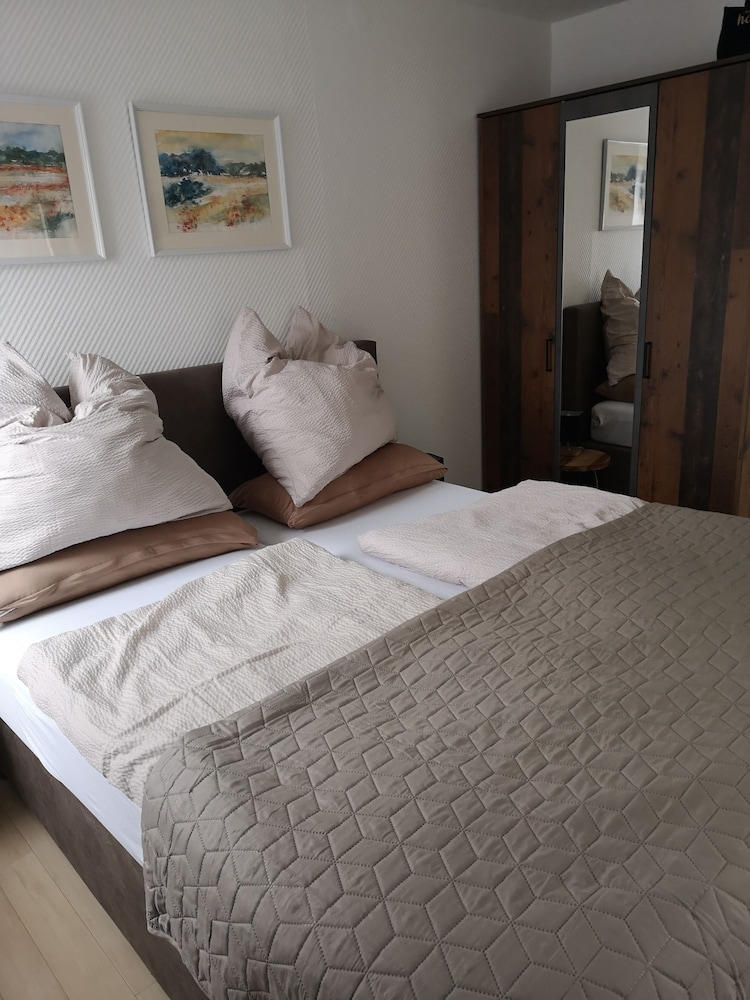 Room, Gallery in the coach house, 5 minutes' walk from the market square,