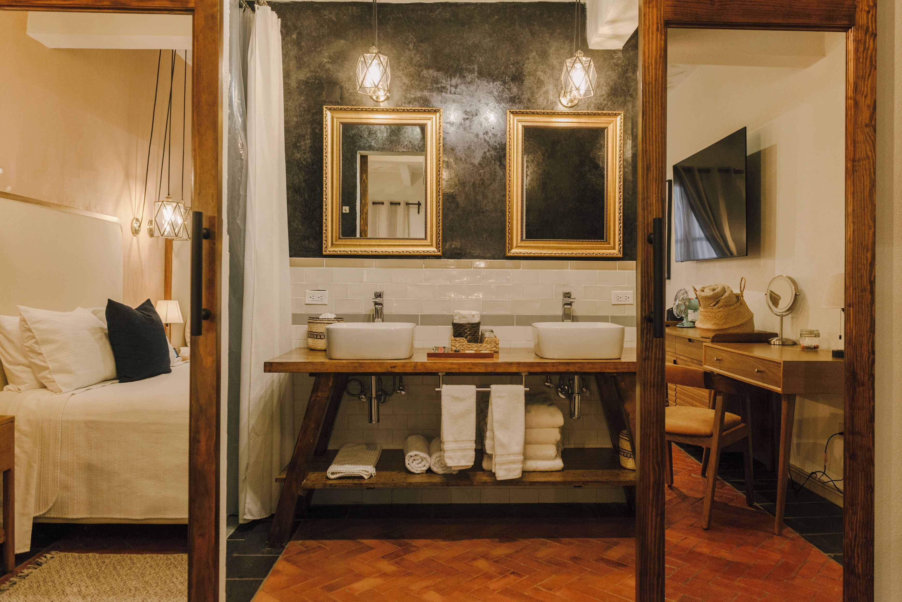 Family Double Room, 1 Bedroom | Premium bedding, Select Comfort beds, in-room safe