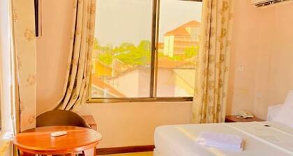 Maredori Hotel