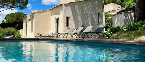 Piscine extérieure, piscine chauffée