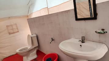 Deluxe Tent | Bathroom
