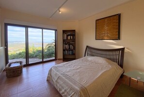4 Schlafzimmer, Zimmersafe, kostenloses WLAN, Bettwäsche