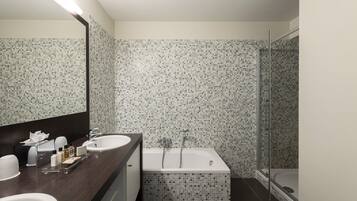 Artículos de tocador gratuitos, toallas, jabón, shampoo