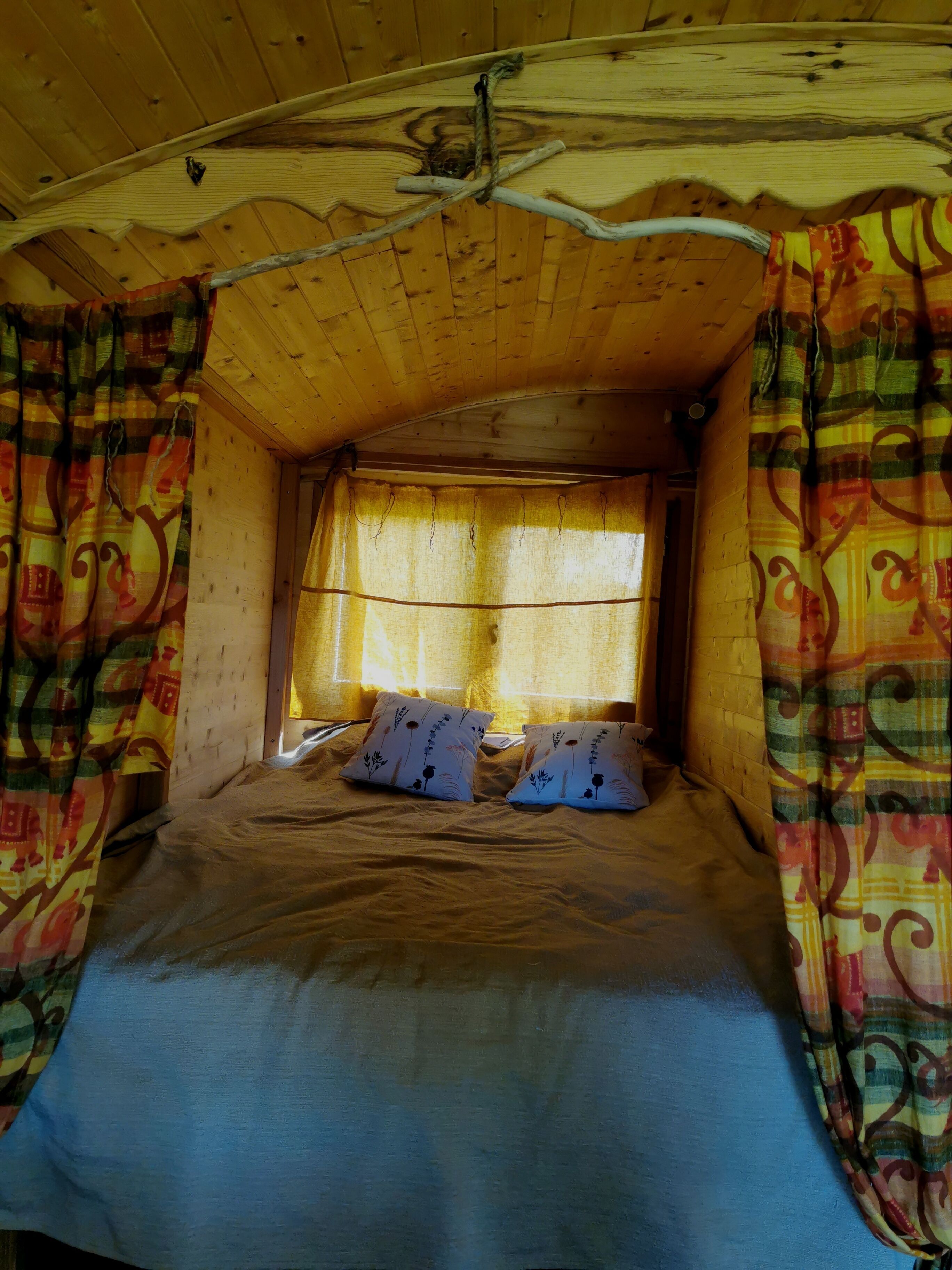 Une roulotte au cœur d'un ranch, la nature et vous. La plage, la montagne à 10mn
