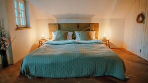 3 chambres, bureau, Wi-Fi, draps fournis