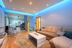 Living area - LUXURY VILLA JERKOVIĆ WITH HEATED POOL AND JACUZZI (Metkovic)