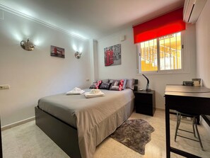 3 Schlafzimmer, Schreibtisch, Bügeleisen/Bügelbrett, kostenloses WLAN