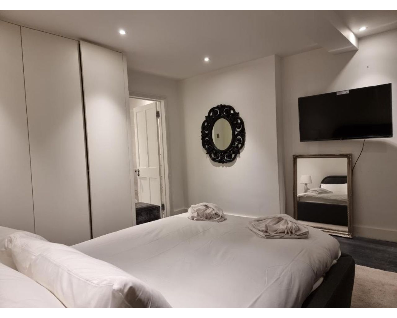 Basement Double Room with Patio Access- R1
