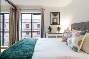 2 bedrooms, WiFi, bed sheets