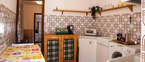 موقد طهي مسطح، مستلزمات طهي/أطباق/أوعية، توابل