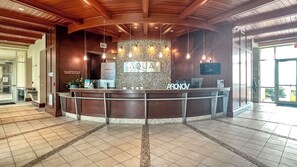 Lobby - Aqua 804 ~ Gulf Front ~ Panama City Beach ~ Beach Service Included! (Panama City Beach)