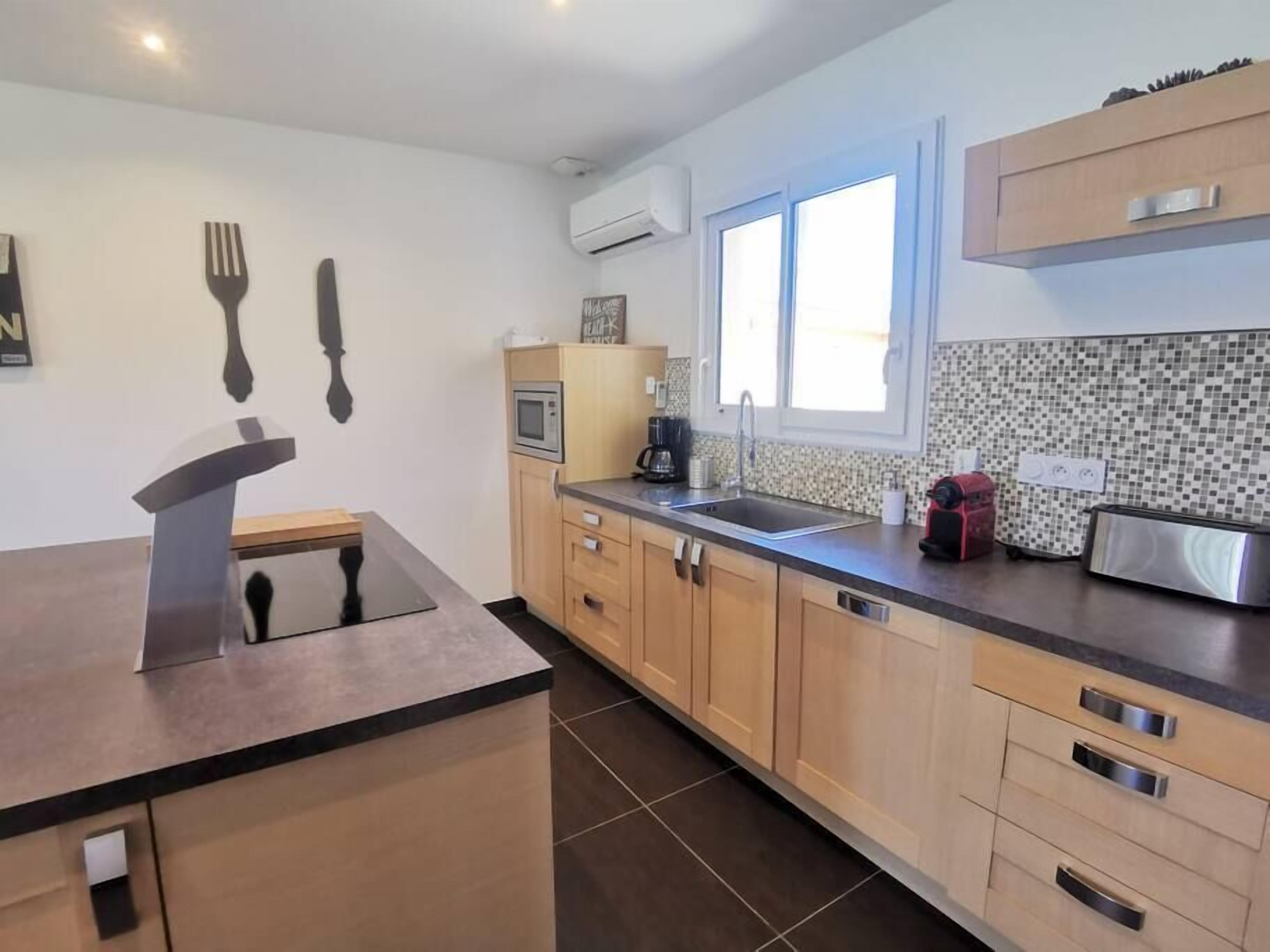 Independent villa and lodge/10 people - Swimming pool