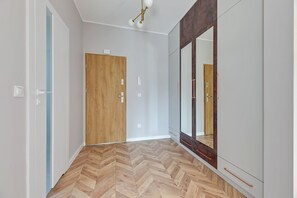 Appartement Familial, 2 chambres, coin cuisine | 2 chambres, décoration personnalisée, ameublement personnalisé, bureau