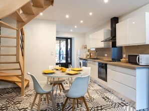 Fridge, microwave, oven, dishwasher - L'annexe by Interhome (Cancale)