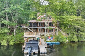 Exterior - Custom Lake Winnisquam Home For 12 (Meredith)