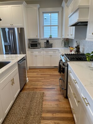 Dining tables, kitchen islands