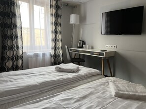 城市双床房 | 熨斗/熨衣板、免费 WiFi、床单