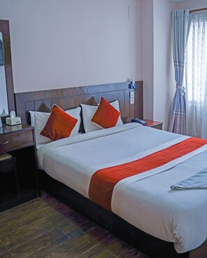 Premium bedding, minibar, in-room safe, individually decorated - Hotel Royal Mantra (Kathmandu)