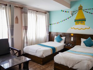 Tvåbäddsrum Deluxe | Sängtillbehör av högsta kvalitet och minibar