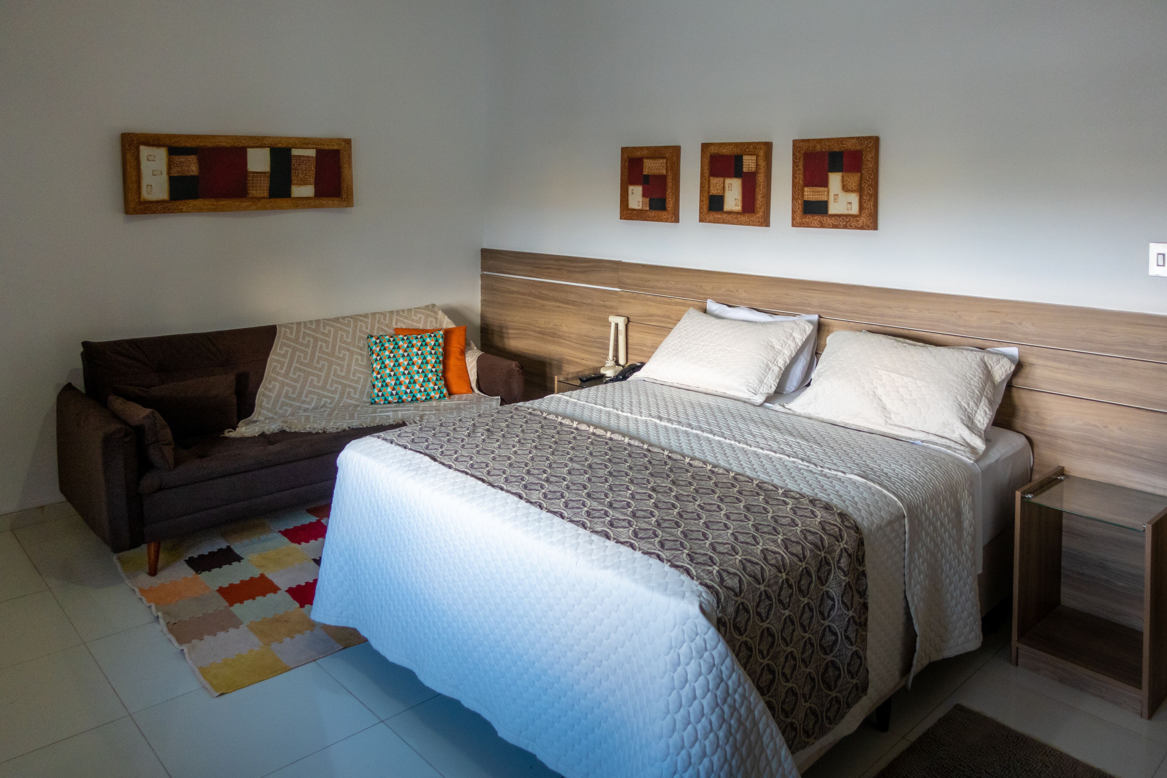 Wi-Fi de cortesia, roupa de cama