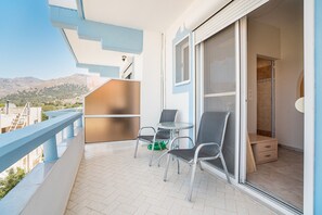 Terrace/patio - Holiday Home 'Olympus Tilos Apt Twin B1' with Sea View, Wi-Fi and Air Conditioning (Tilos)