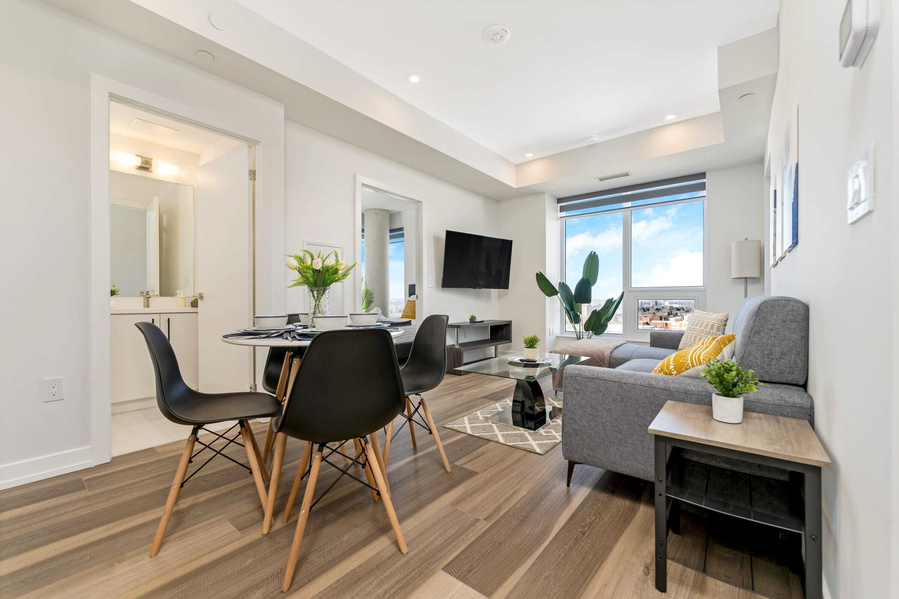 Chic & Spacious 2BR Condo - Sweeping Views!