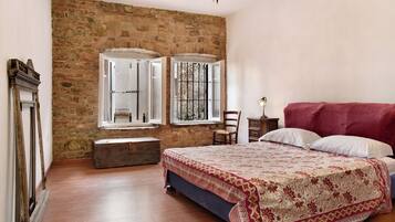 3 Schlafzimmer, BĂŒgeleisen/BĂŒgelbrett, kostenloses WLAN, BettwĂ€sche