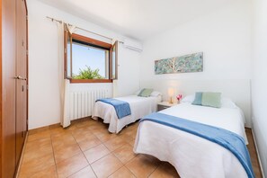 4 chambres, accès au Wi-Fi (inclus), literie fournie