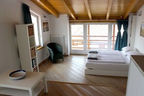 6 chambres, fer et planche à repasser, Wi-Fi gratuit, draps fournis