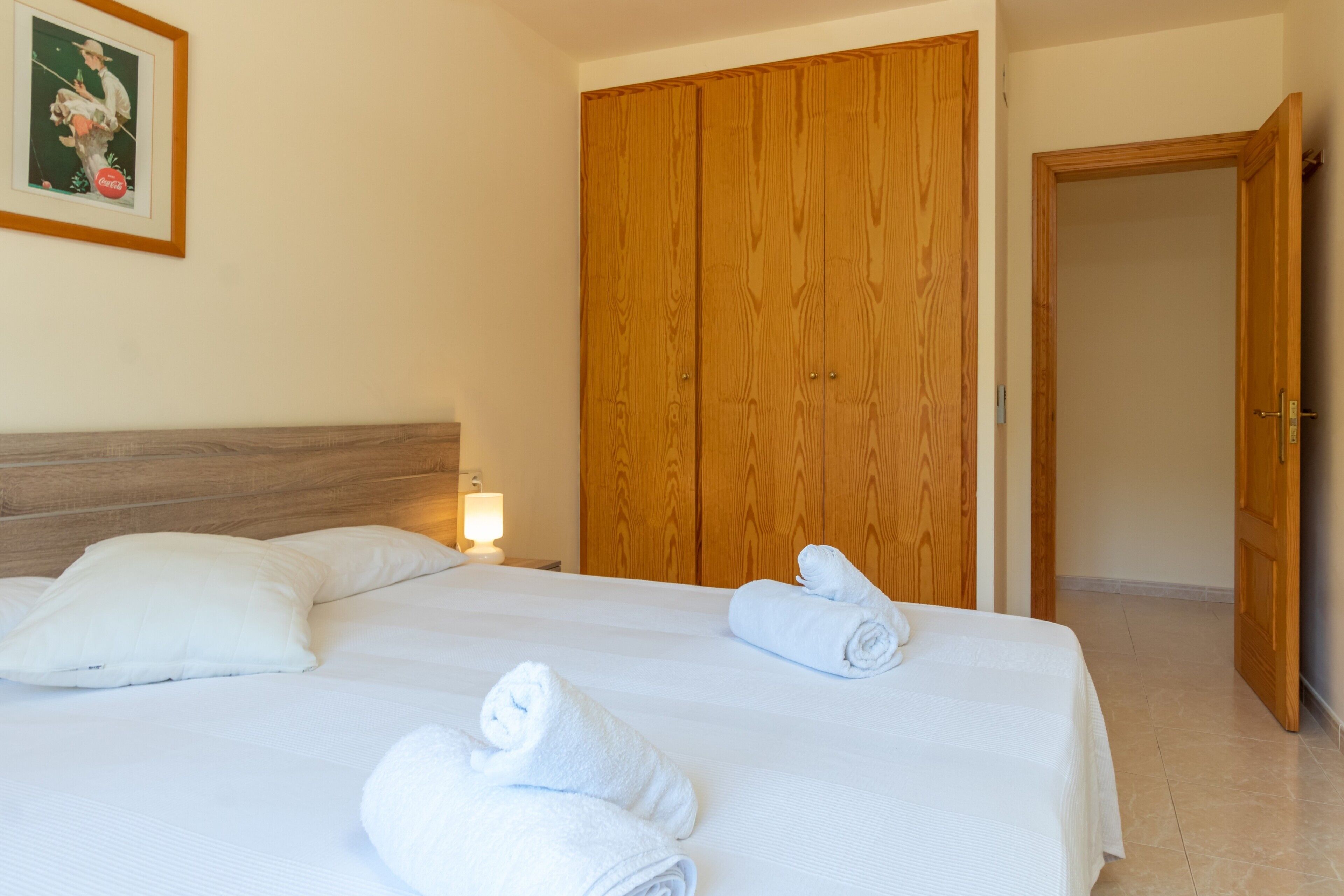 4 bedrooms, iron/ironing board, free WiFi, bed sheets