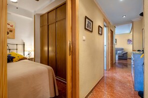 2 bedrooms, iron/ironing board, free WiFi, bed sheets - Apartment 'Torre Del Mar' with Shared Pool, Shared Garden and Air Conditioning (Torre del Mar)