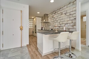 Fridge, microwave, oven, stovetop - 'Las Rosas House' Apartment with Sea Views, Wi-Fi and Air Conditioning (Nerja)