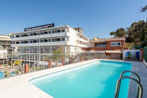 Pool - Apartment 'S23 Sa Caleta ' with Sea View, Wi-Fi and Air Conditioning (Lloret de Mar)