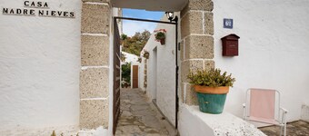 Vacation Home 'Casa Rural Madre Nieves' with Sea View, Private Terrace and Wi-Fi