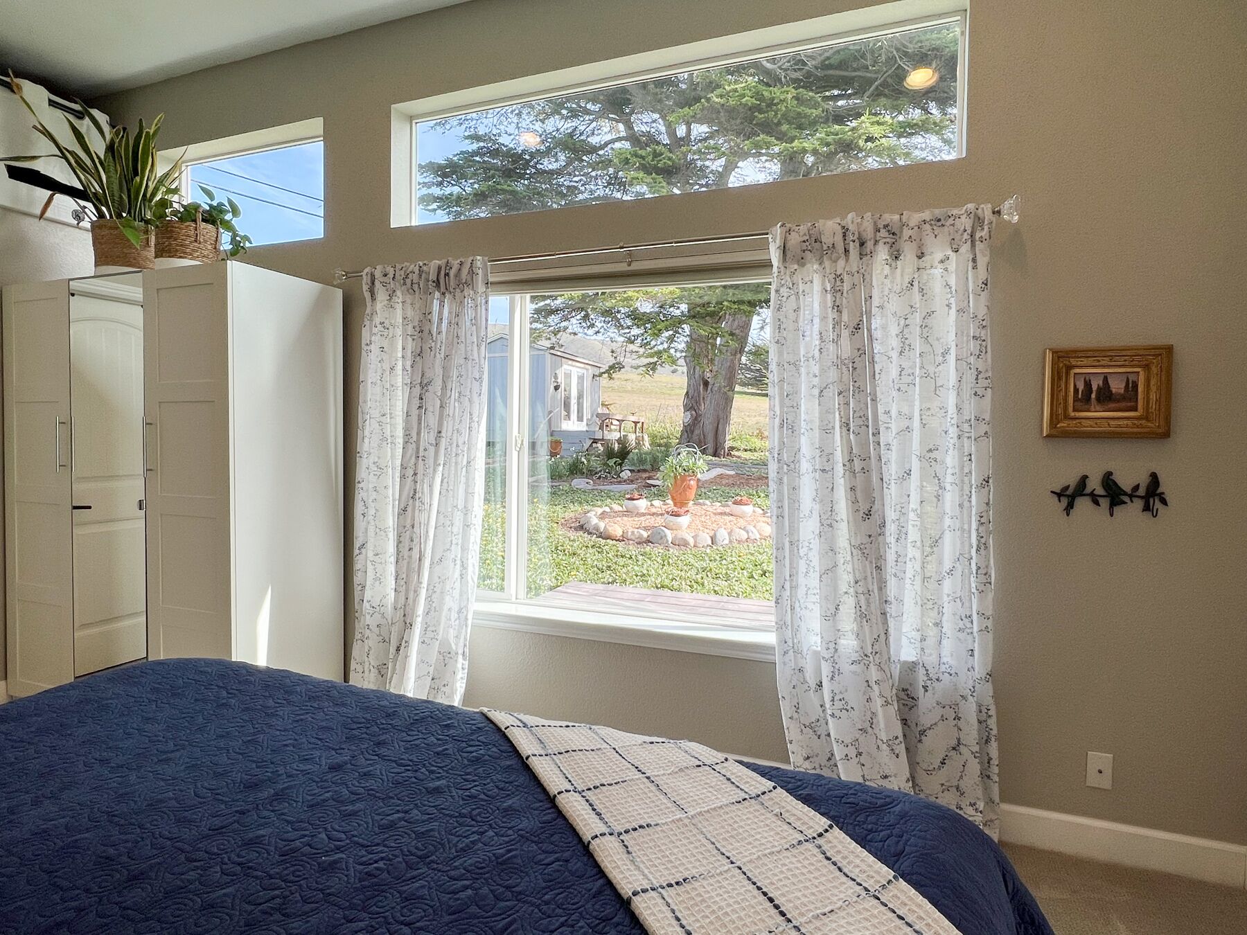 Banyan House - Quaint Beach Cottage.