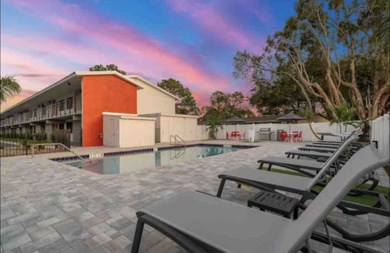 Affordable 2beds 1Bath Apartment near downtown Sarasota