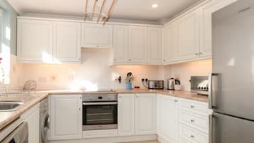 Fridge, dishwasher, electric kettle, toaster
