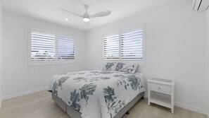 2 bedrooms, WiFi, bed sheets - Clayton Garden Unit 5 Golden Beach (Golden Beach)