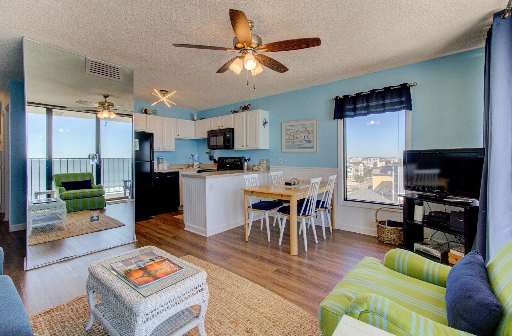 0601 Seaclusion 1 Bedroom Condo by Redawning