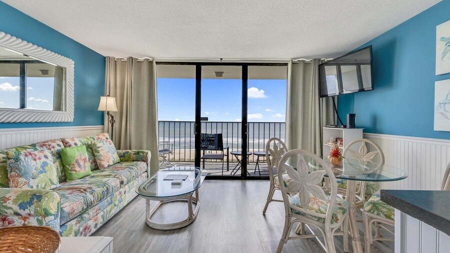 0403 Havin' Fun by Atlantic Towers