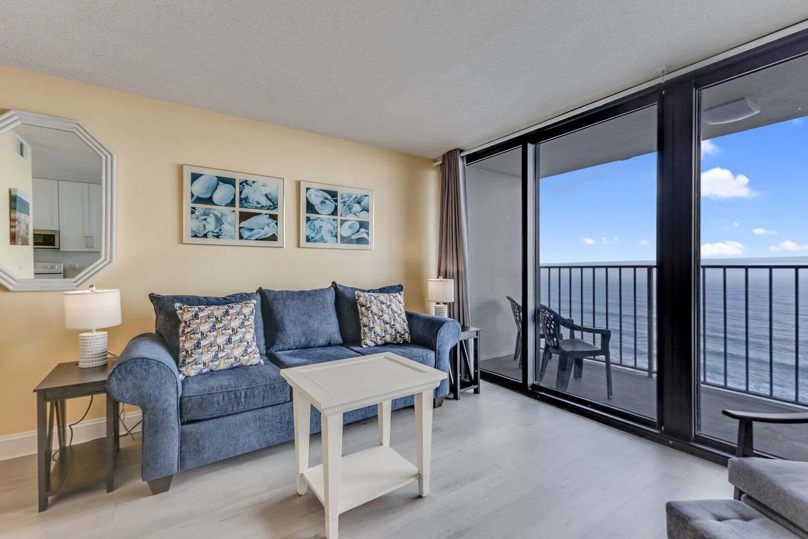 Condo, 1 Bedroom | Living area