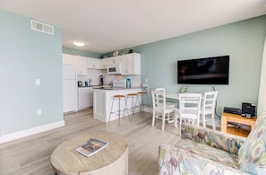 Condo, 1 Bedroom | Living area