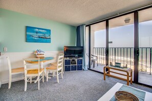 Condo, 1 Bedroom | Dining