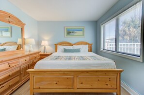 1 bedroom, iron/ironing board, free WiFi - 0101 Coastal Retreat by Atlantic Towers (Carolina Beach)