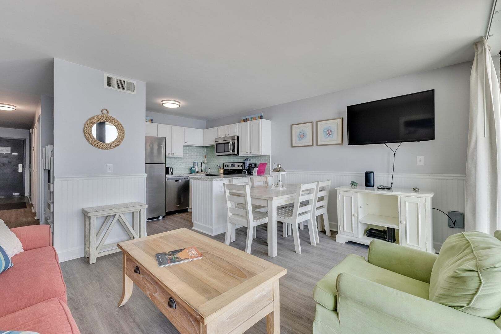 Condo, 1 Bedroom | Living area