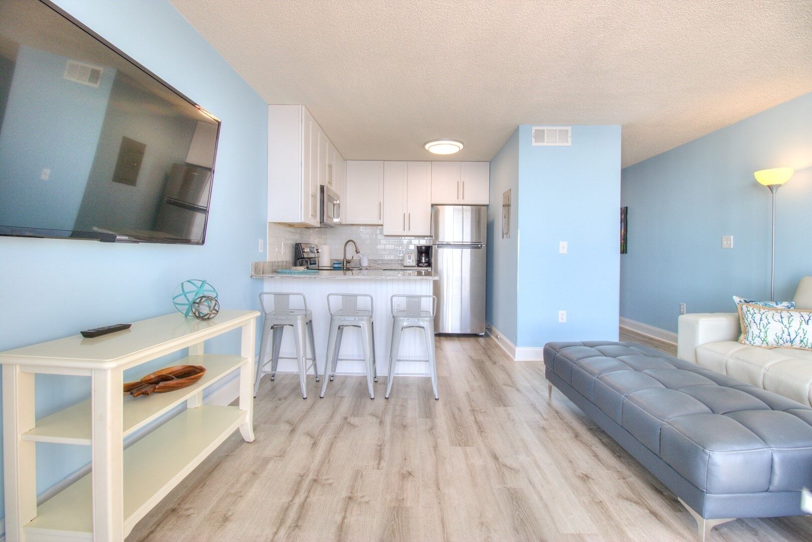 1109 Blue Heaven 1 Bedroom Condo by Redawning